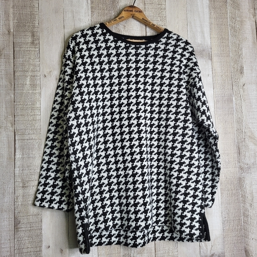 Marks & Spencer Houndstooth Sweater. Black & White. Size 14
